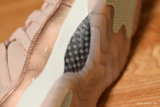 Gold Rose Low AH7860-105 Air 11 GS Jordan 0716